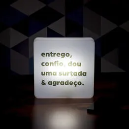 Luminária Slim Box Entrego e Agradeço Luz Indireta Presente USB