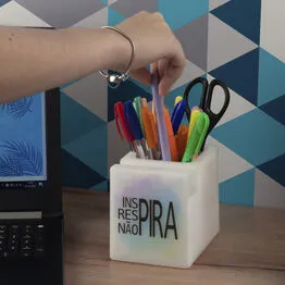 Organizador de Mesa Iluminado Não Pira Porta Lápis e Celulares