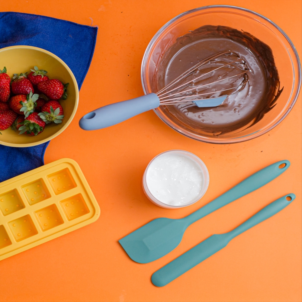 Batedor de Ovos com Raspador de Silicone e Metal Fun Bakery