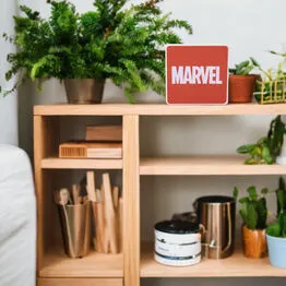 Luminária Box Slim USB Marvel