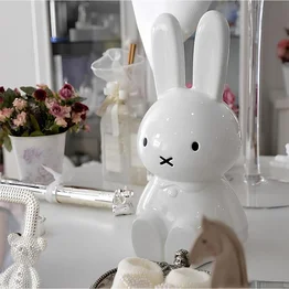 Coelhão de 45cm Laqueado Big Miffy