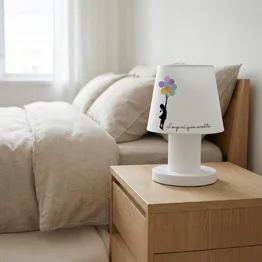 Luminária Abajur de Mesa Pequena Quem Acredita