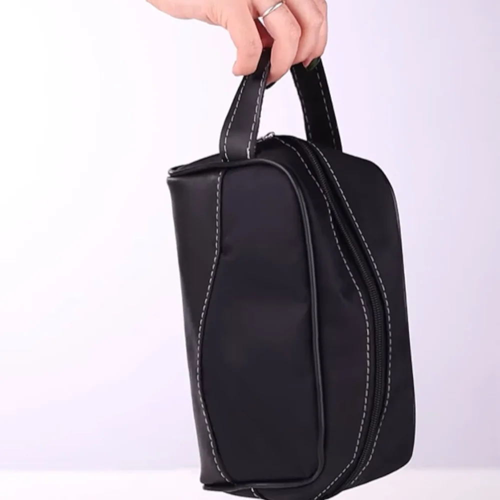 Necessaire Bicolor com Alça em Couro Sintético