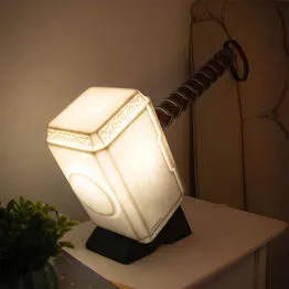 Luminária 3D Marvel Martelo Thor Decoração Geek Temática Realista