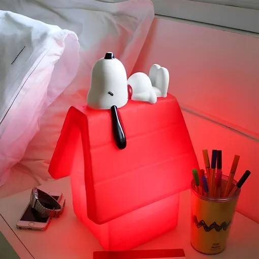 Luminária 3D Casinha Snoopy Peanuts Decoração Criativa Bivolt