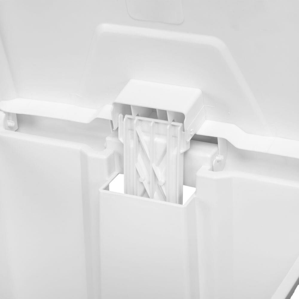 Lixeira Plástica com Pedal 30L Branca Áreas Externas Média - Nobre