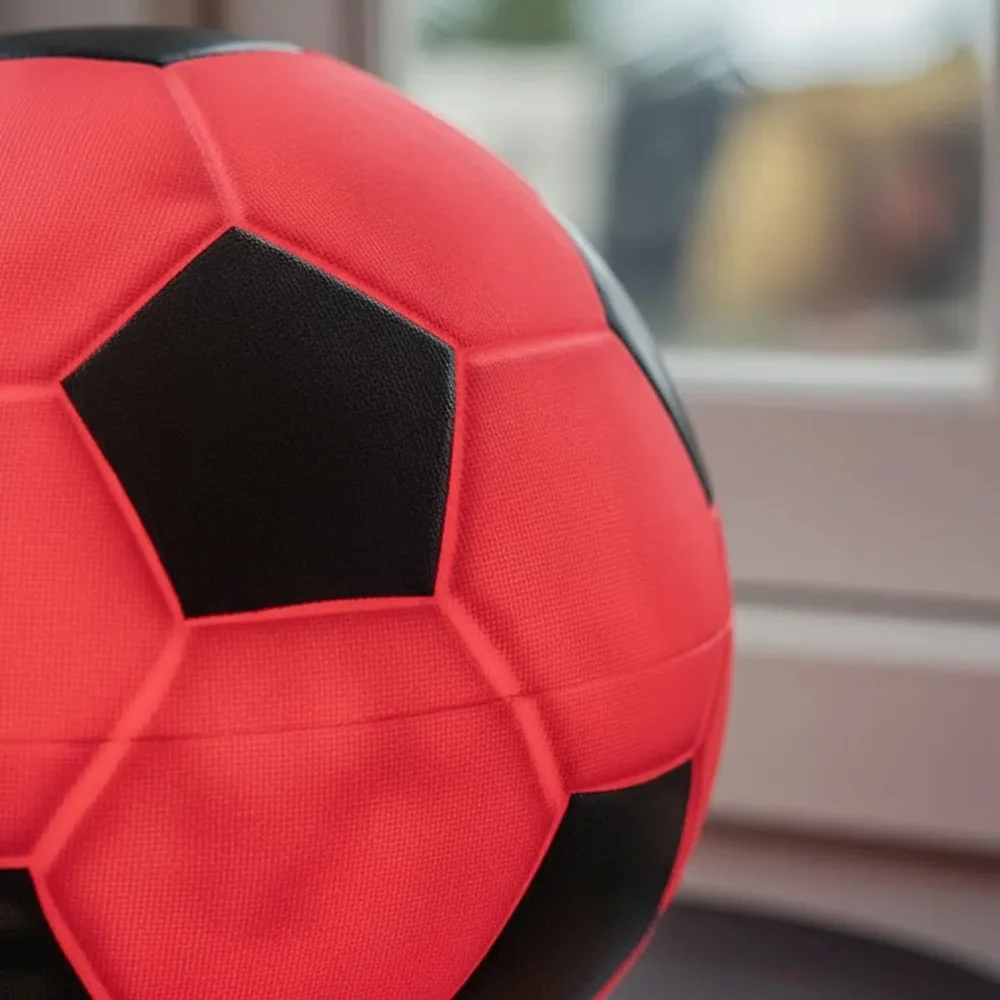 Luminária Bola de Futebol - Vermelha e Preta