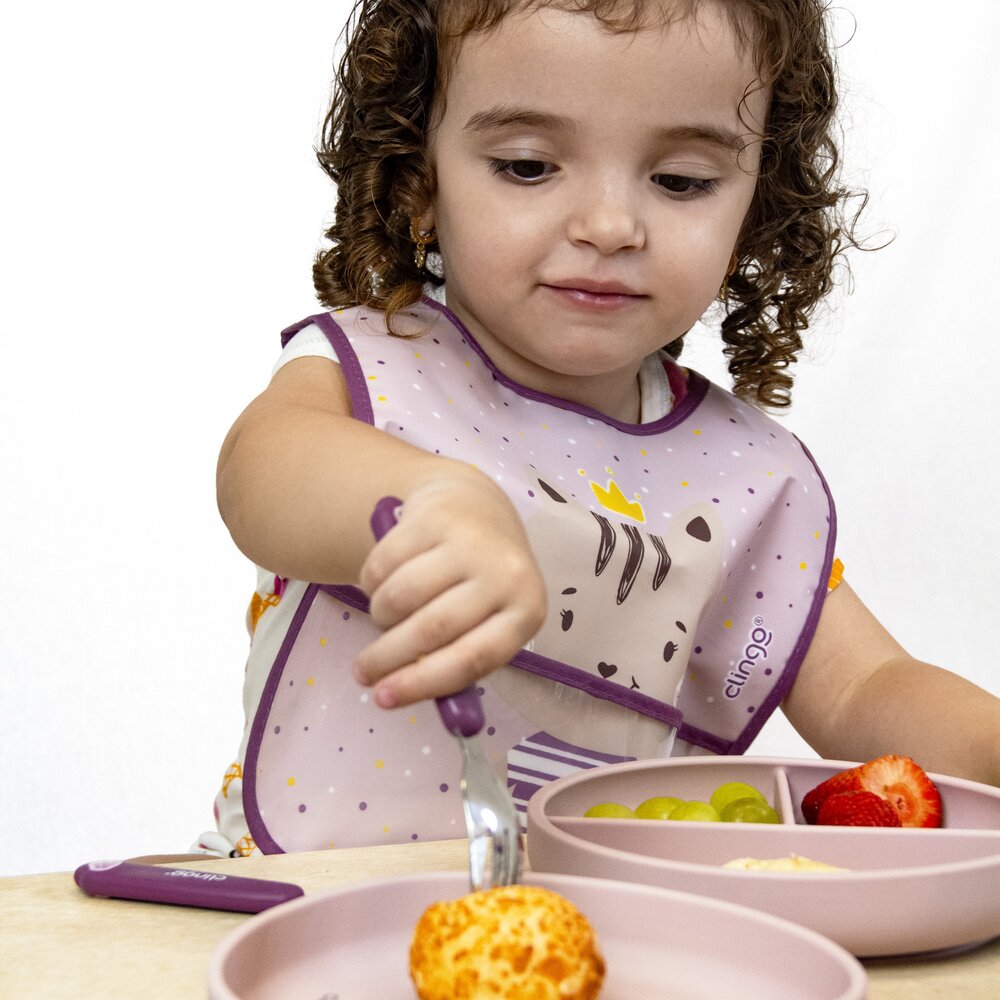 Babador Impermeável com Bolso Coletor Milky Prático e Lavável