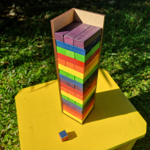 Caiu Perdeu Torre Maluca Jenga 54 Peças Colorido - Jogo de Equilibrio em Madeira com Base e Dado