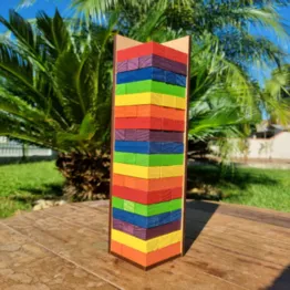 Caiu Perdeu Torre Maluca Jenga 54 Peças Colorido - Jogo de Equilibrio em Madeira com Base e Dado