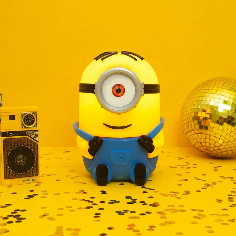 Luminária 3D Minion Stuart Bivolt Oficial Universal Decoração Infantil