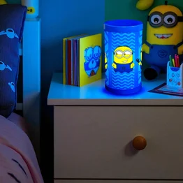Luminária Abajur Minions Bivolt Oficial Universal Decoração Infantil