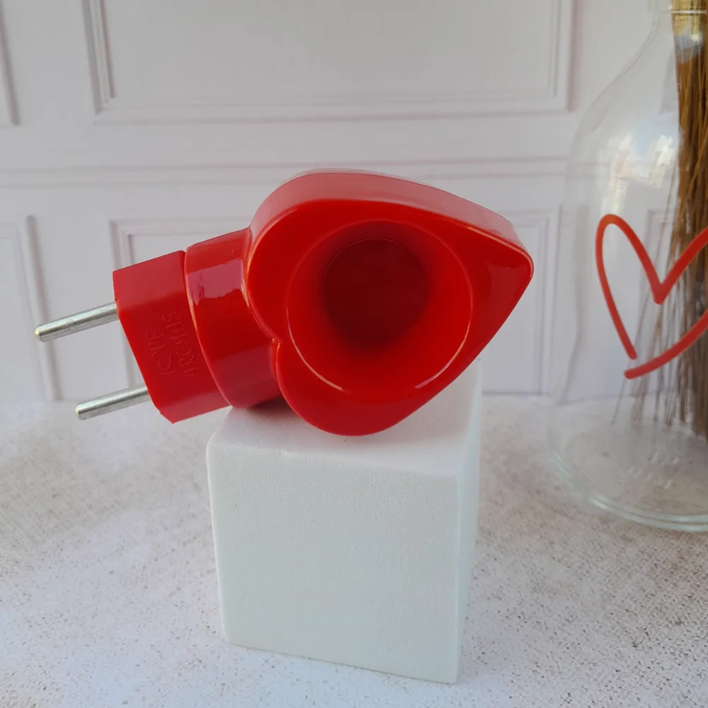 Aromatizador Difusor Elétrico de Essências Love Aromas Bivolt Vermelho