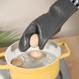 Luva de Silicone Térmica Resistente ao Calor Xadrez - Preta