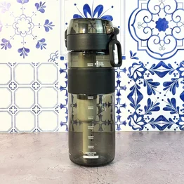 Garrafa 600ml Preta com Filtro de Carvão Ativado até 1200L