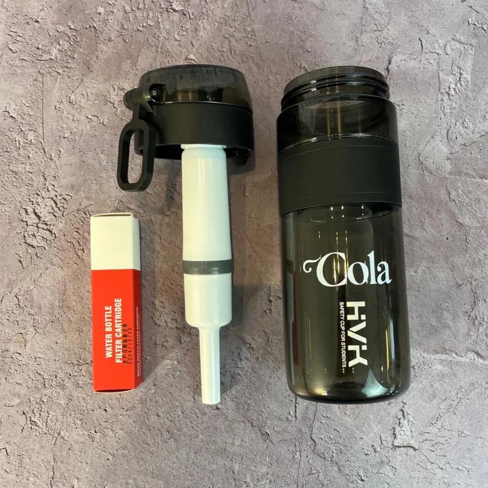 Garrafa 600ml Preta com Filtro de Carvão Ativado até 1200L