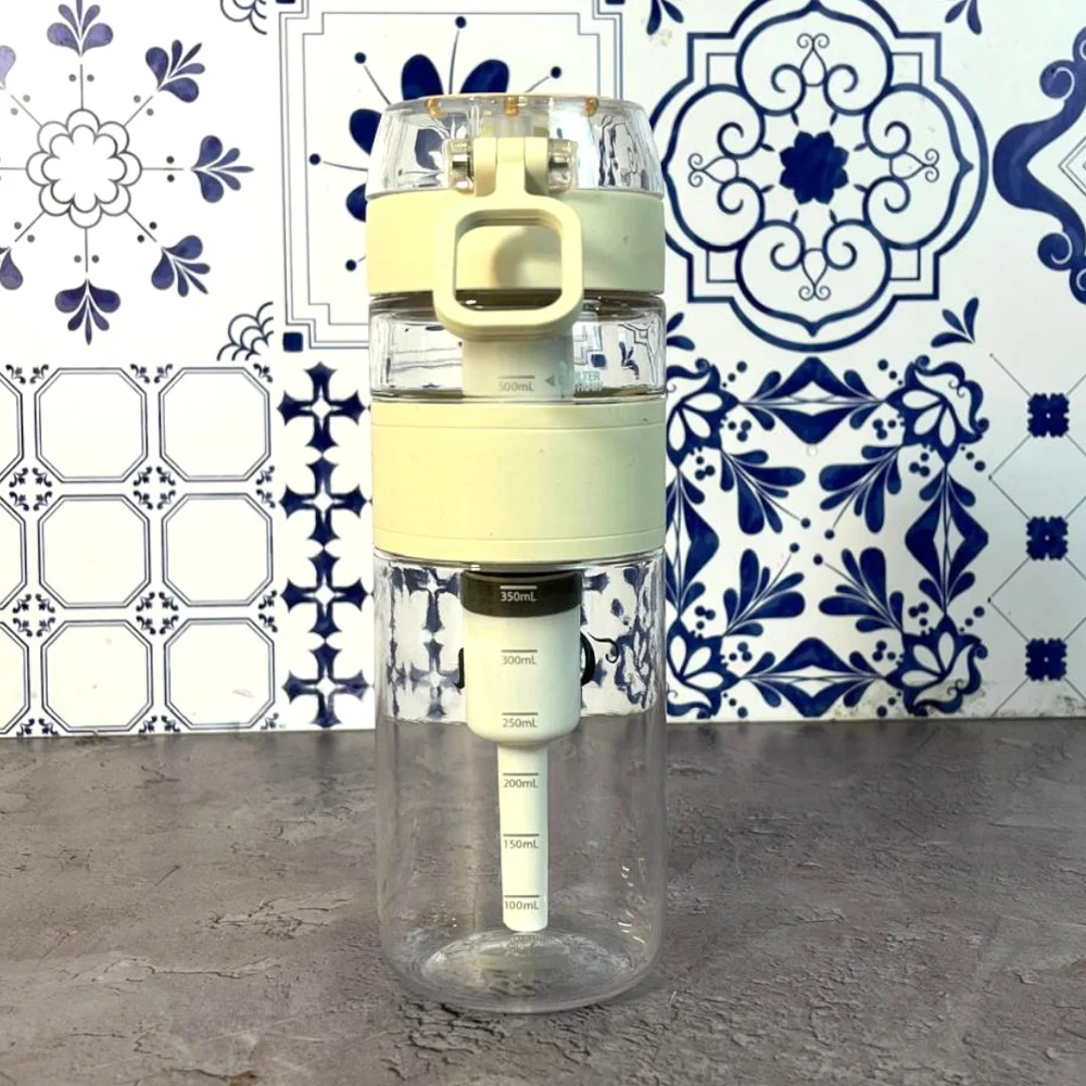 Garrafa 600ml Off White com Filtro de Carvão Ativado até 1200L