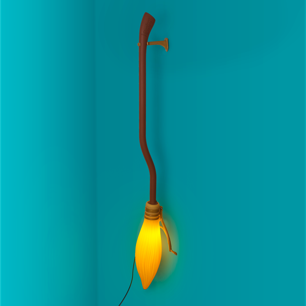 Luminária Nimbus 2000 Harry Potter Oficial Bivolt de Mesa/Parede