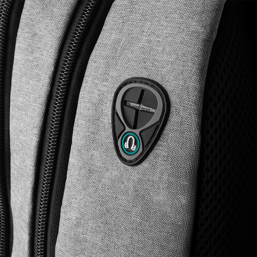 Mochila Notebook 15.6” Saída USB Cadeado Engate para Mala Cinza